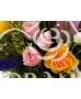Aranjament floral minitrandafiri si ranunculus
