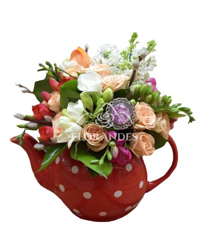 Ceainic liliac si frezii Ceainic liliac si frezii