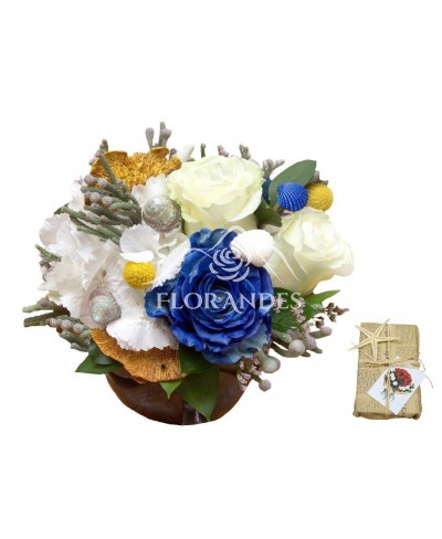Aranjament floral trandafir albastru