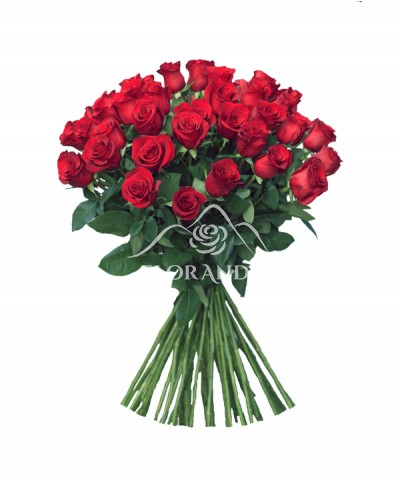 Buchet romantic de 51 trandafiri rosii
